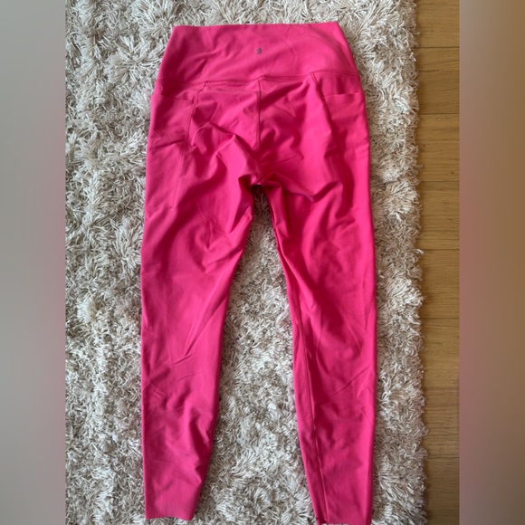 Cadent High Rise Pocket Legging 🩷 - Picture 5 of 6